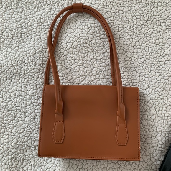 Baguette Shoulder Bag Duo - Picture 8 of 13